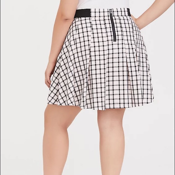 Pink and black plaid twill skater skirt - Picture 3 of 8